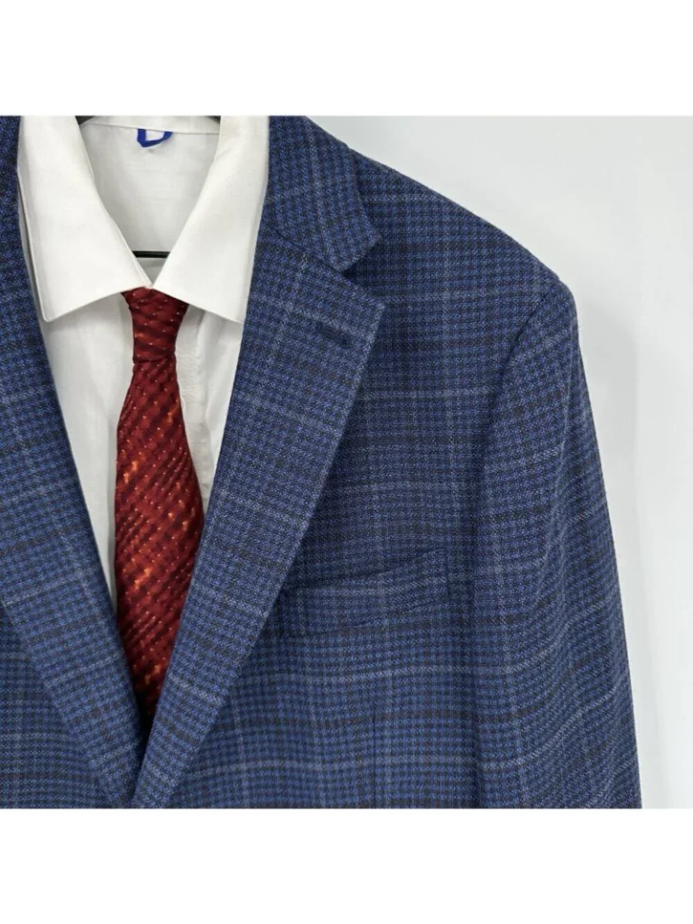 Joseph Abboud excellent pre
